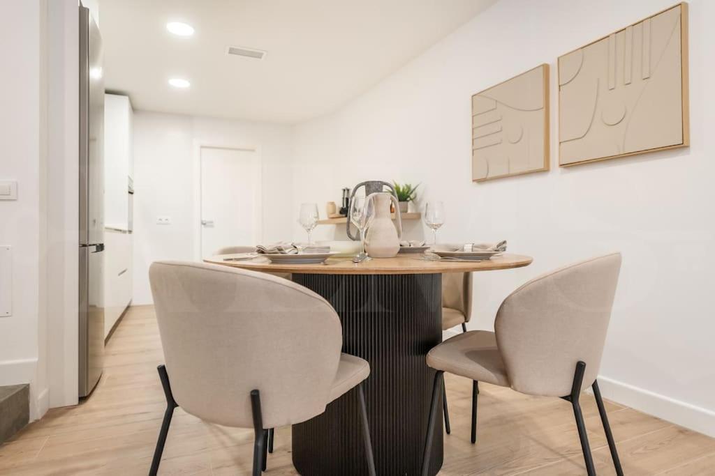 Appartement And Cozy In The Center By Rems